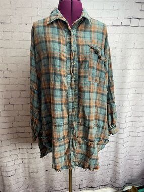 Easel size medium Mineral Washed Plaid Shirt